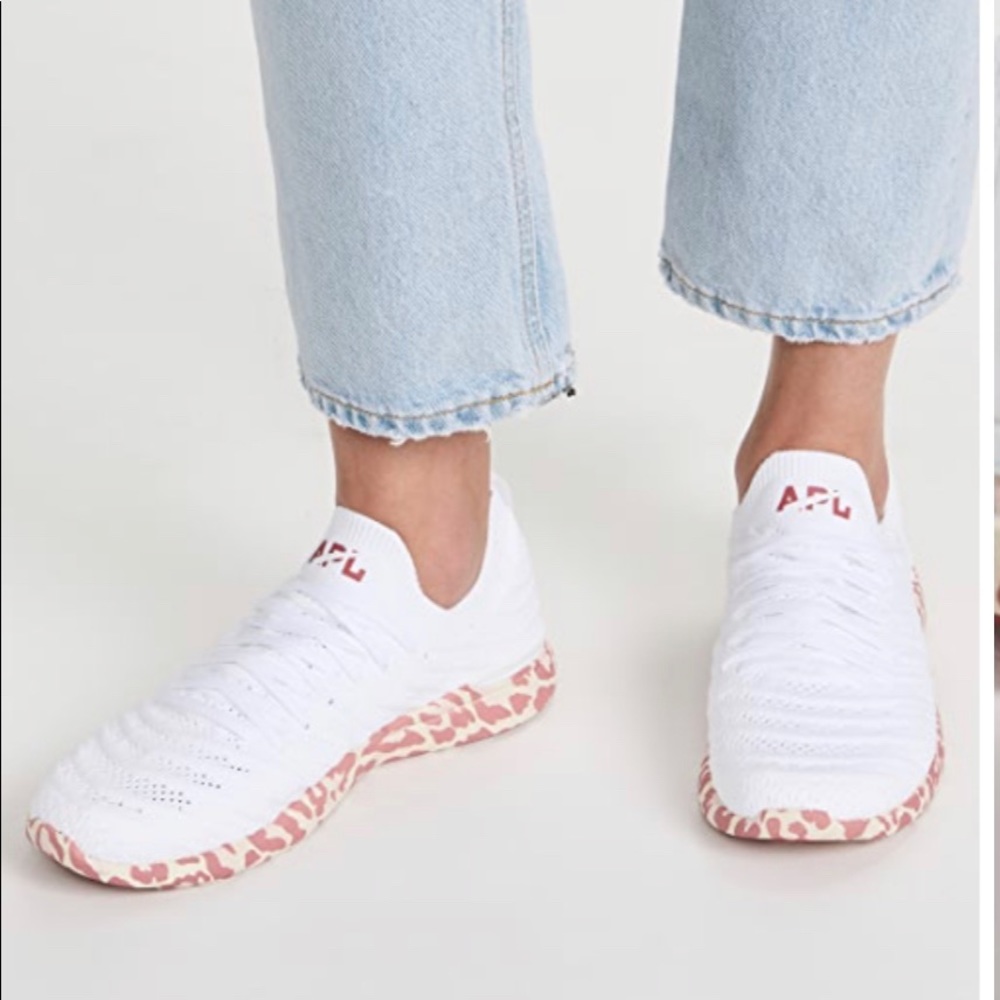 New APL Women’s Techloom Wave White/Cedar/Leopard Sneakers 9.5 and 10
